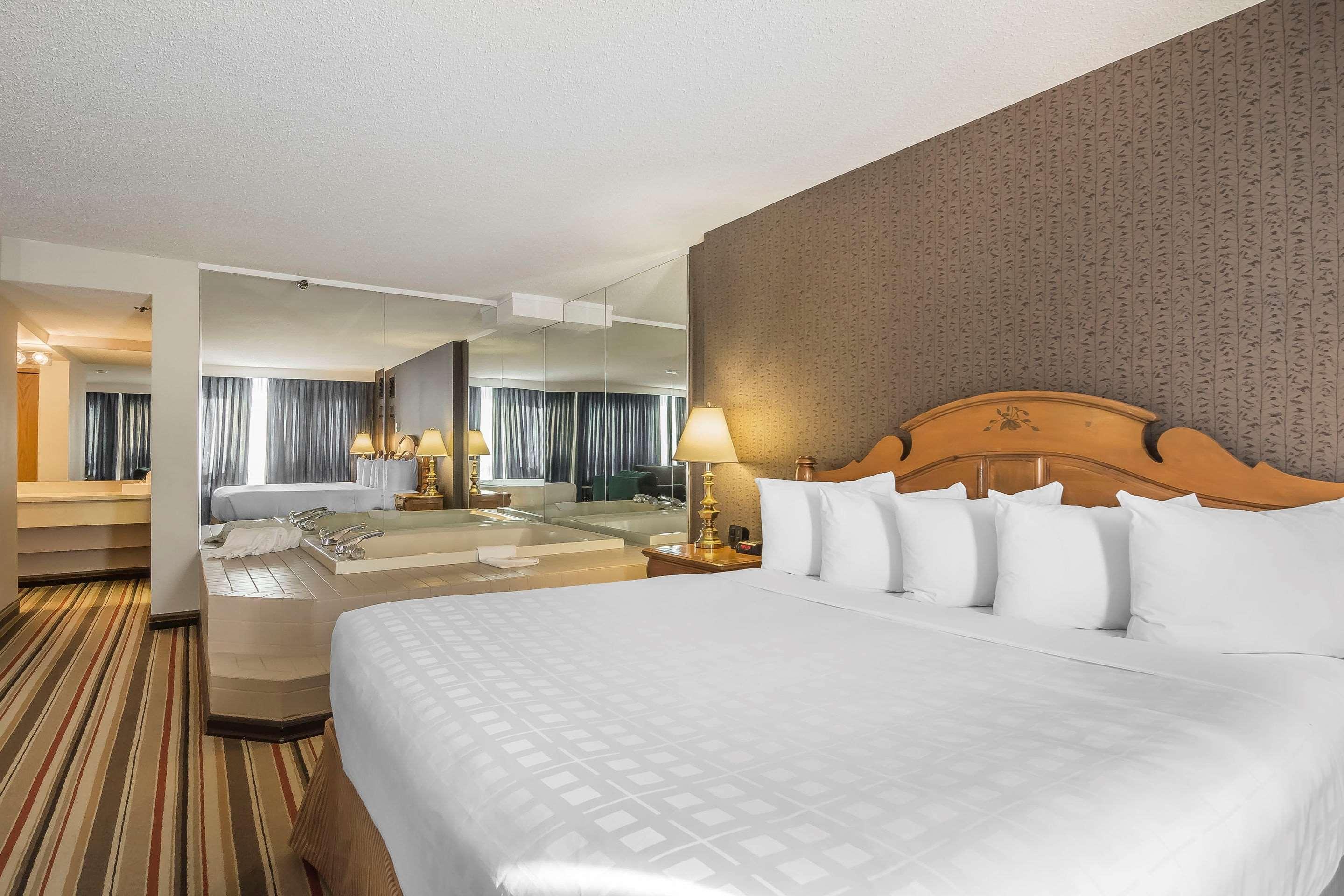 Doubletree By Hilton North Hotel Calgary