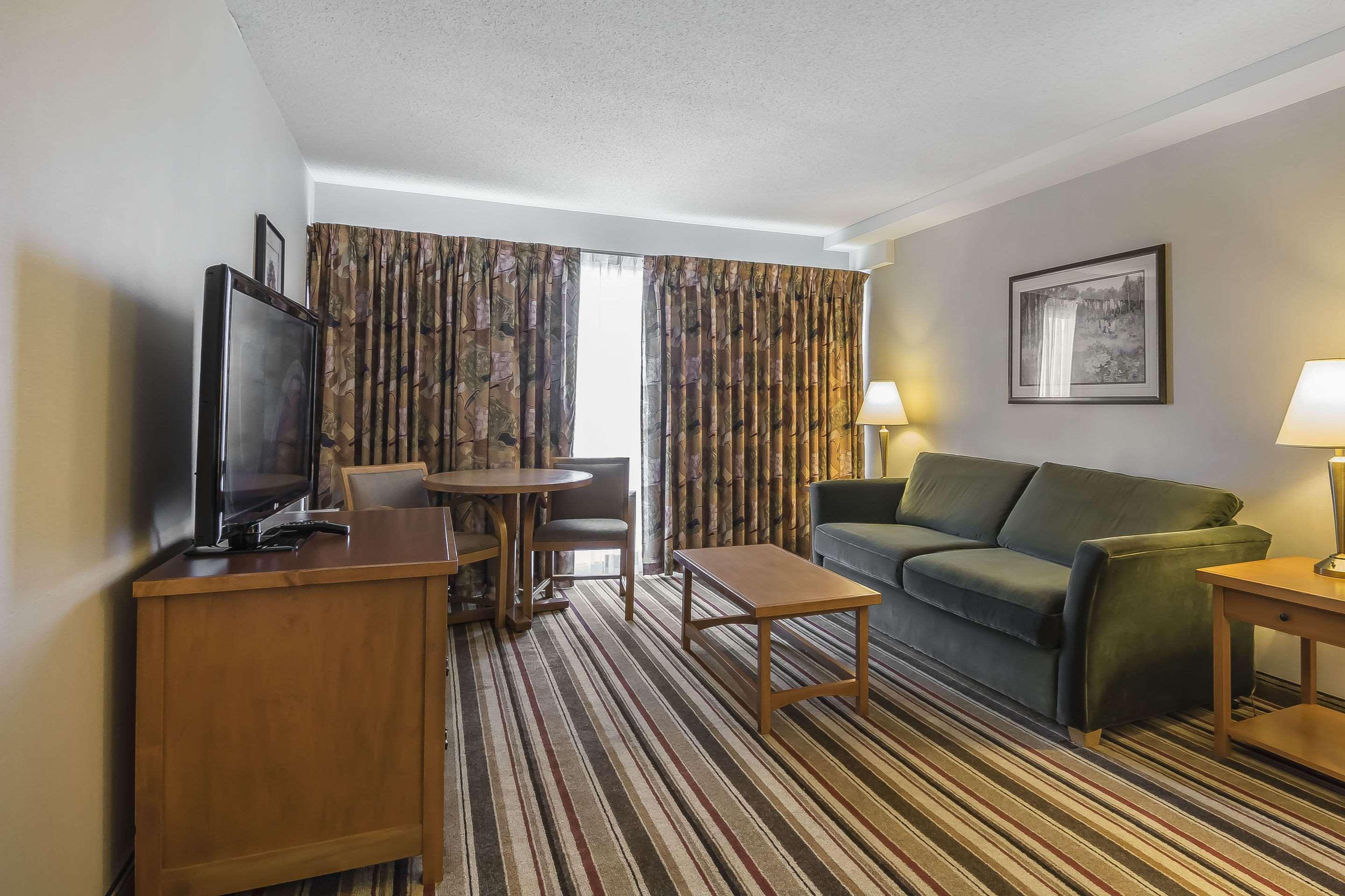 Doubletree By Hilton North Hotel Calgary