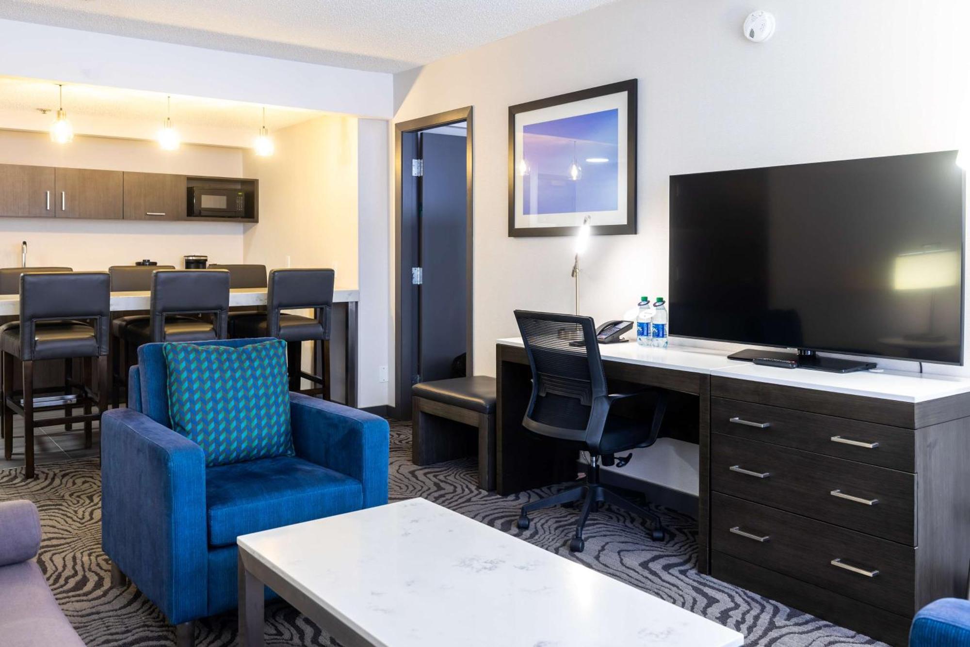 Doubletree By Hilton North Hotel Calgary
