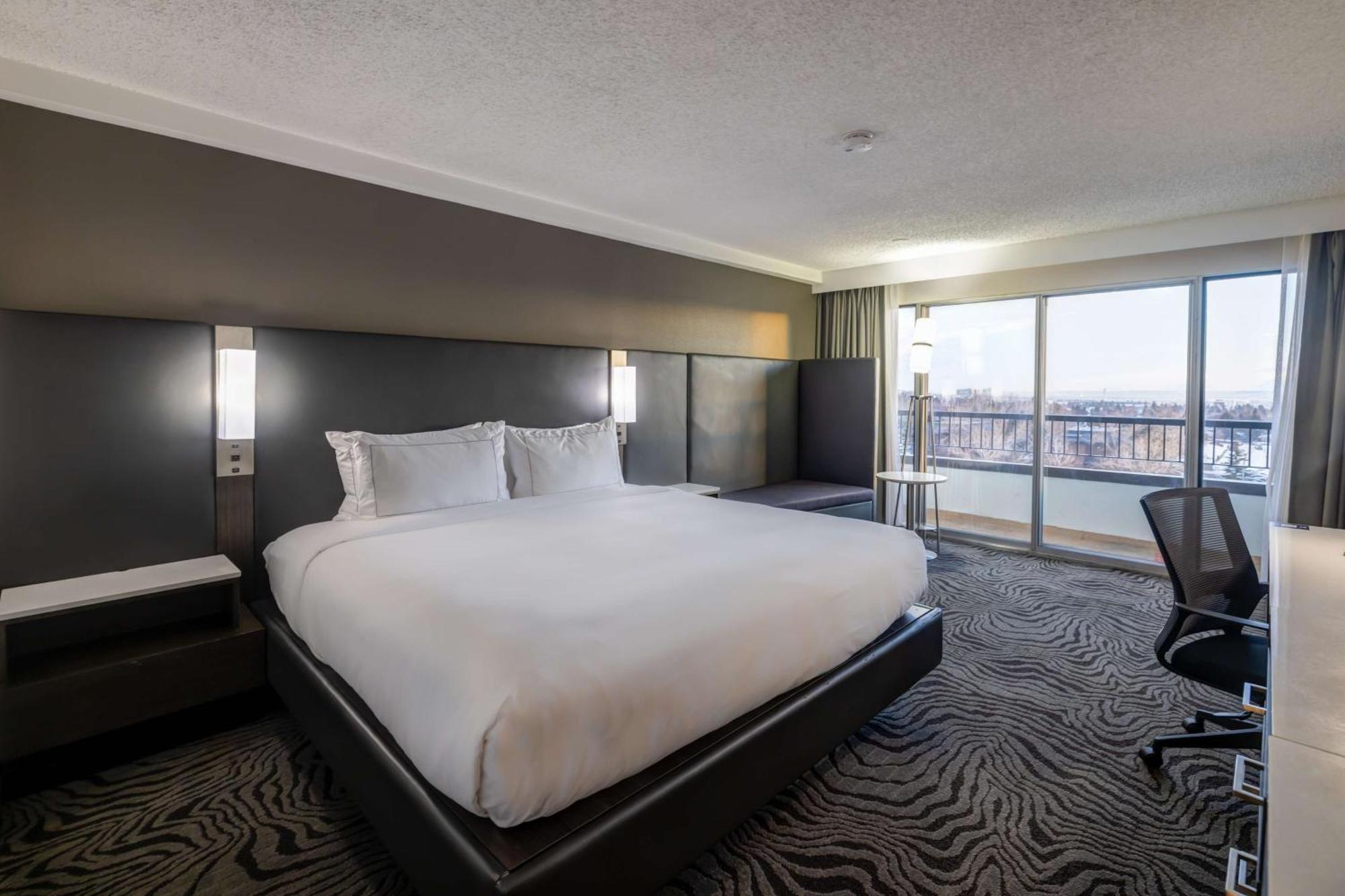 Doubletree By Hilton North Hotel